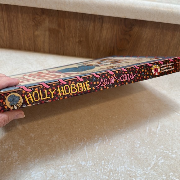 1975 Rare Vintage Holly Hobbie Sew On Colorforms Busy Fingers Activity Toy. NEW - Picture 11 of 12